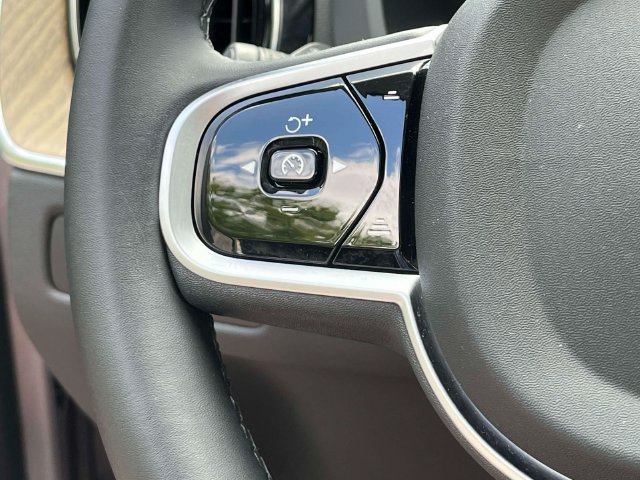 Used 2026 Volvo XC60 B5 Plus w/ Protection Package Premier AWD/4WD image 30