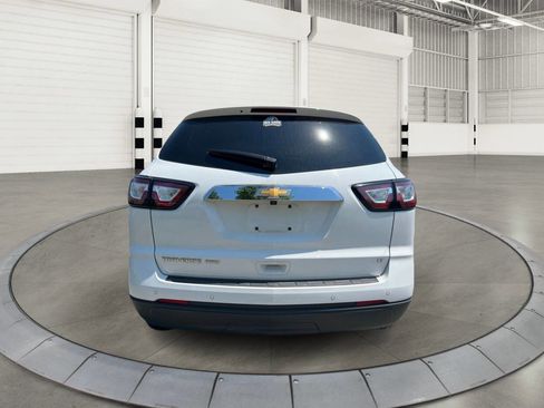 Used 2017 Chevrolet Traverse LT w/ Style and Technology Package AWD/4WD image 4
