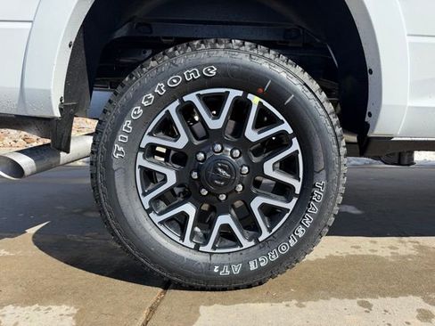 New 2026 RAM 2500 Limited AWD/4WD image 10