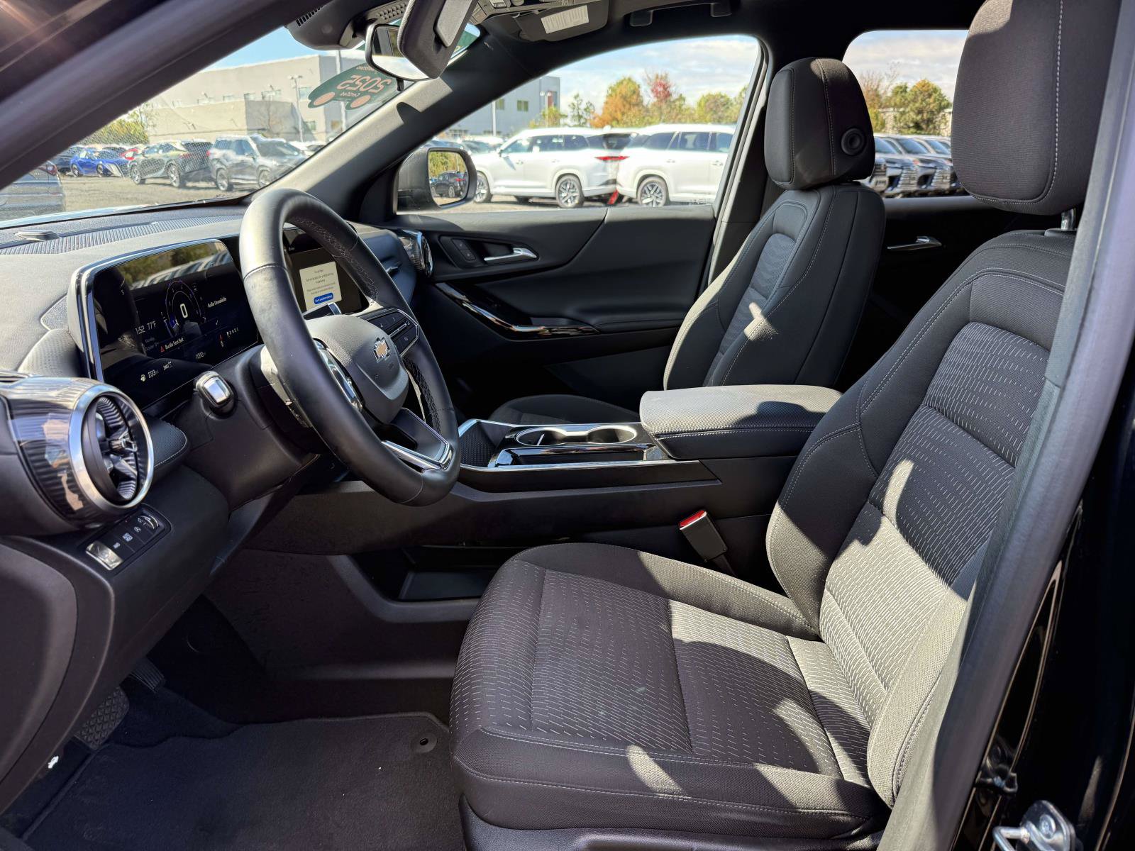 Certified 2025 Chevrolet Equinox LT AWD/4WD image 13