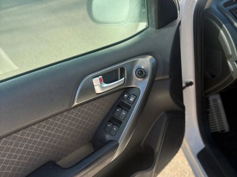 Used 2011 Kia Forte SX image 46