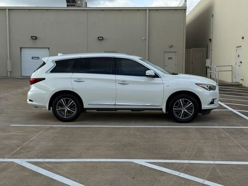 Used 2016 INFINITI QX60 FWD w/ Premium Plus Package image 8