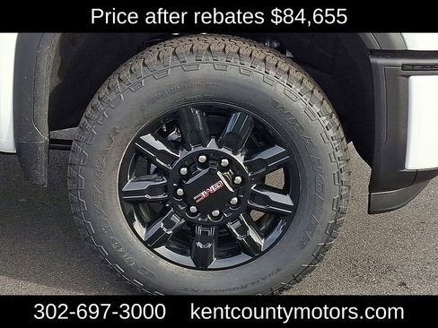 New 2026 GMC Sierra 2500 AT4 w/ AT4 Premium Plus Package image 8