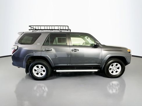 Used 2016 Toyota 4Runner SR5 AWD/4WD image 8