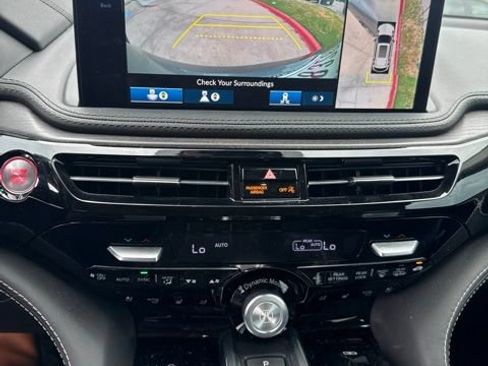 Used 2025 Acura MDX SH-AWD w/ Advance Package image 9