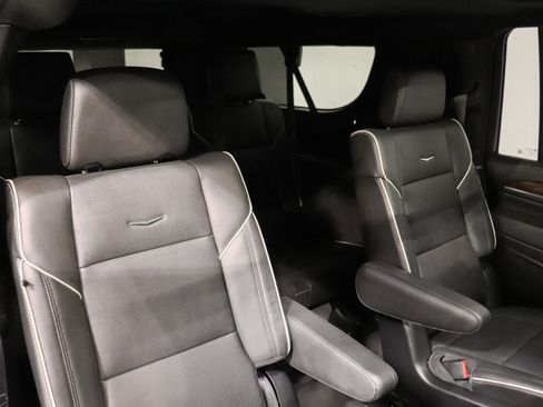 Used 2023 Cadillac Escalade ESV Premium Luxury AWD/4WD image 24