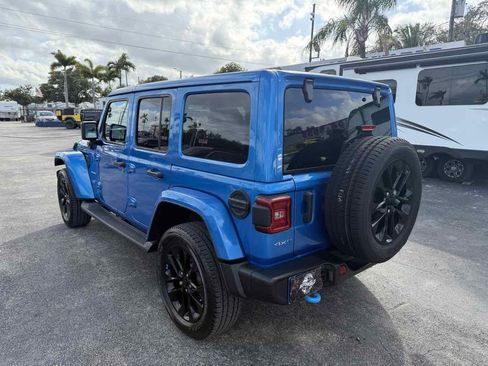 Used 2022 Jeep Wrangler Unlimited Sahara 4xe image 6