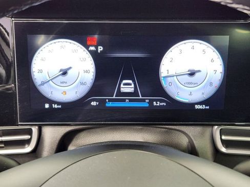 Used 2023 Hyundai Elantra SEL w/ Convenience Package FWD image 16