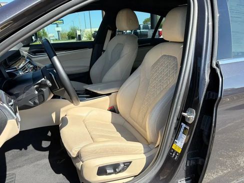 Used 2021 BMW 530i xDrive w/ Premium Package AWD/4WD image 21