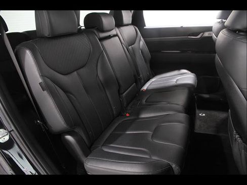 Certified 2024 Hyundai Palisade SEL FWD image 18