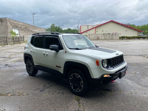 Used 2015 Jeep Renegade Trailhawk w/ Safety & Security Group I AWD/4WD image 7