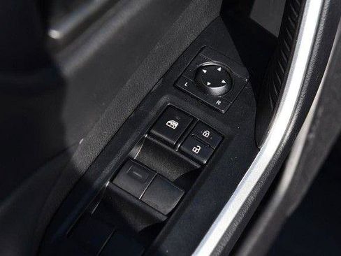 Used 2024 Toyota RAV4 LE image 9