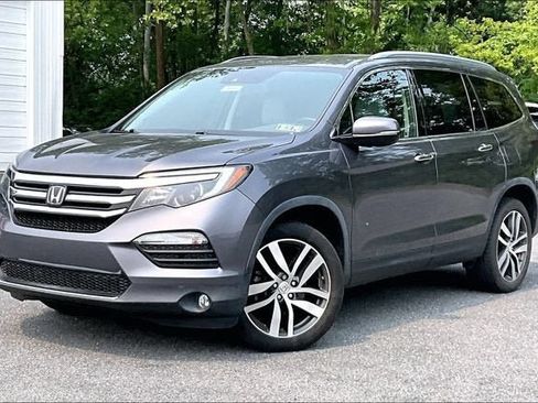 Used 2017 Honda Pilot Elite image 1