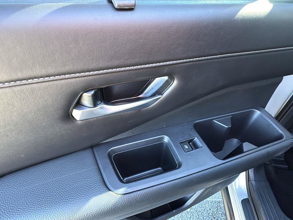 Certified 2025 Nissan Pathfinder SL FWD image 19