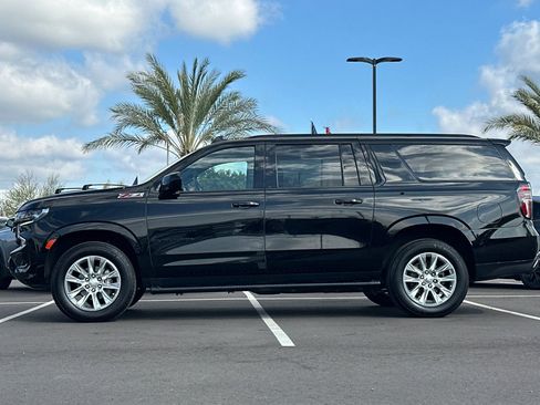 Used 2022 Chevrolet Suburban Z71 image 7