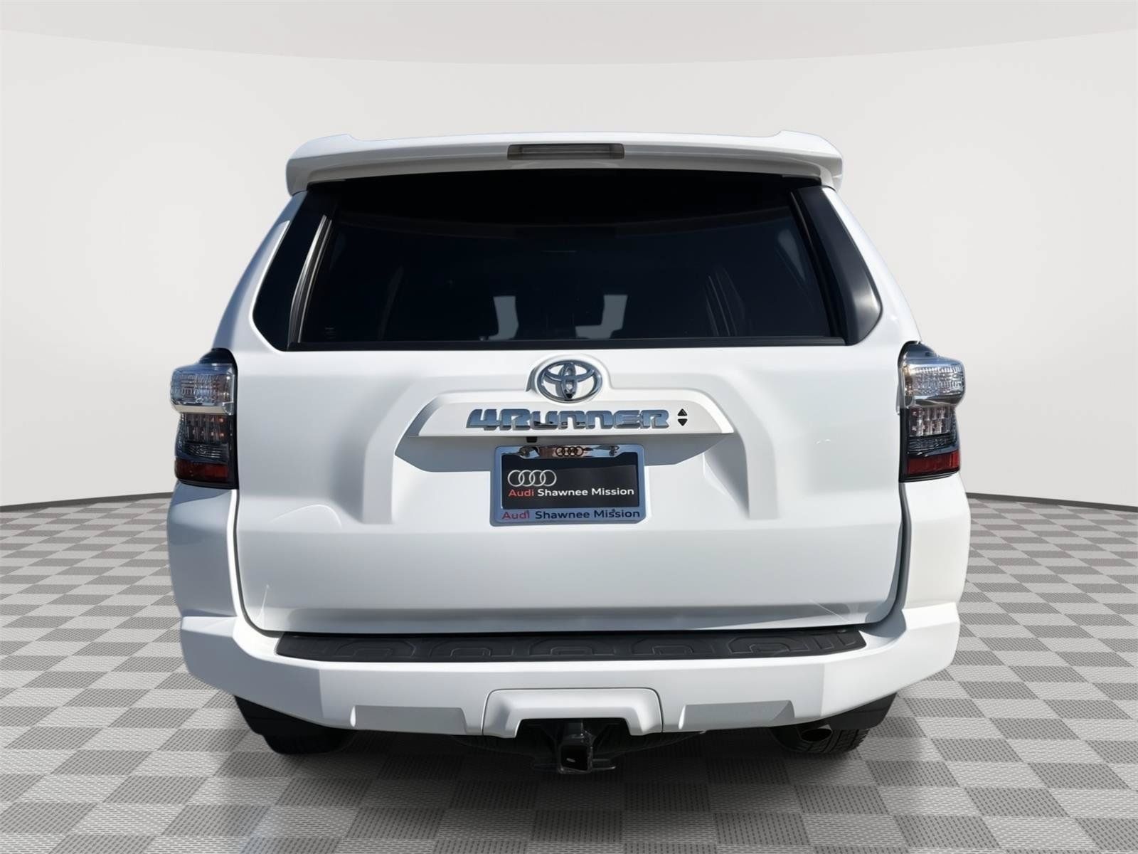 Used 2022 Toyota 4Runner SR5 RWD image 4