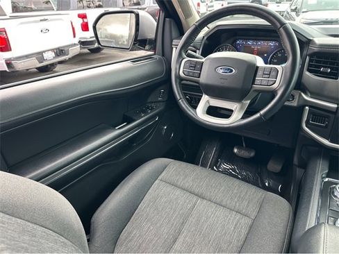 Certified 2022 Ford Expedition XLT image 13