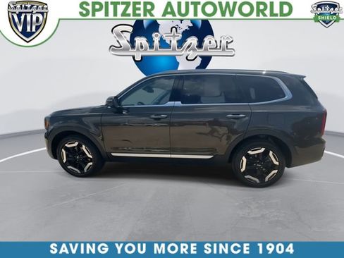 Used 2023 Kia Telluride S AWD/4WD image 6