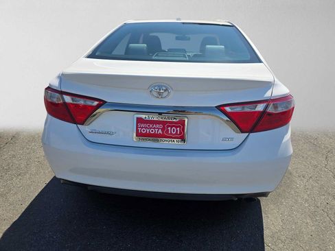 Used 2016 Toyota Camry SE FWD image 4