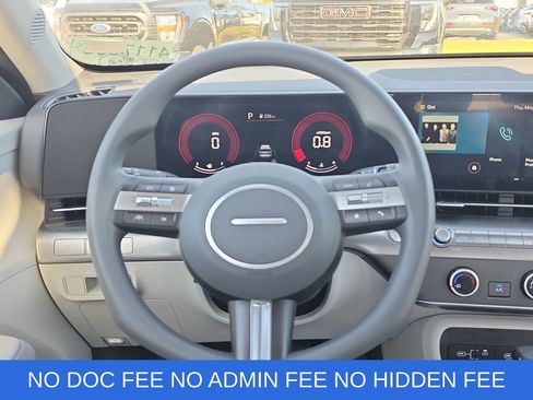 Used 2024 Hyundai Kona SE AWD/4WD image 16