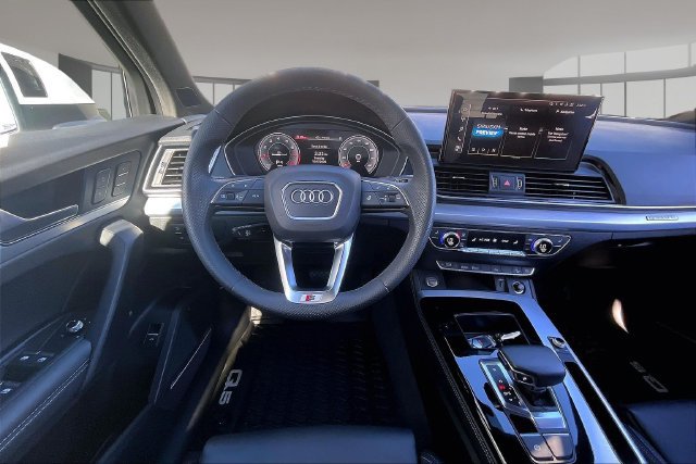 Certified 2024 Audi Q5 2.0T Premium Plus w/ Premium Plus Package AWD/4WD image 8