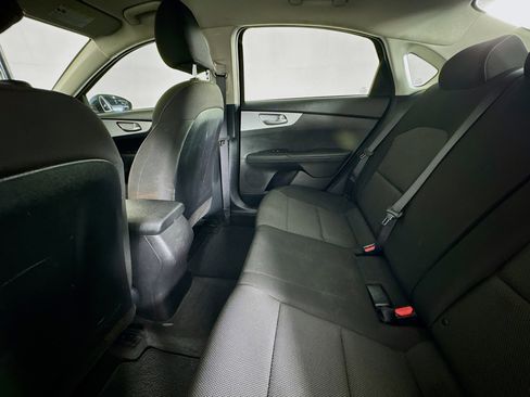 Used 2024 Kia Forte LXS w/ LXS Technology Package FWD image 23