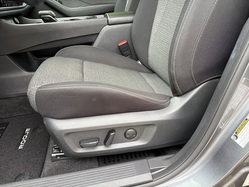 Certified 2023 Nissan Rogue SV image 15