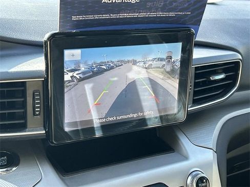 Certified 2022 Ford Explorer XLT w/ Equipment Group 202A image 40