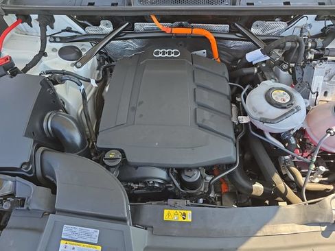 Used 2024 Audi Q5 e Premium w/ Convenience Package AWD/4WD image 34