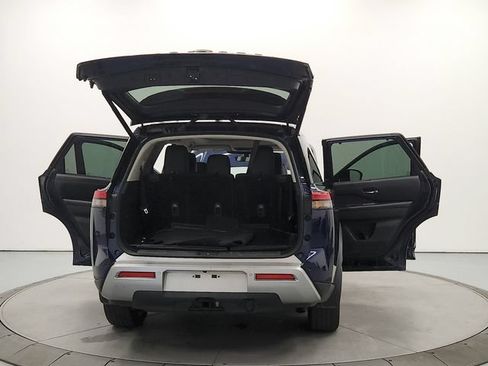 Used 2023 Nissan Pathfinder Platinum AWD/4WD image 14
