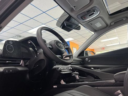 New 2026 Hyundai Elantra Limited FWD image 19