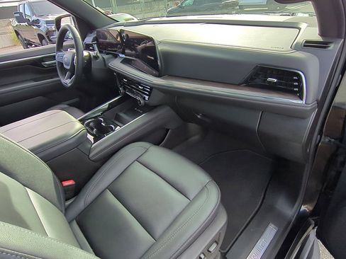 Used 2025 Chevrolet Tahoe LT image 28