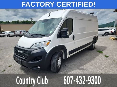 Used 2024 RAM ProMaster 2500 w/ Convenience Group FWD image 4