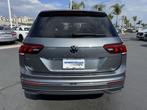 Certified 2023 Volkswagen Tiguan SE FWD image 11