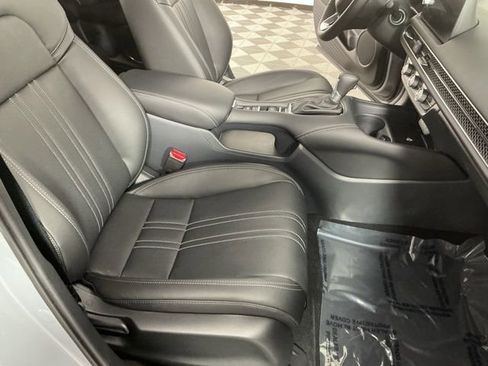 Certified 2026 Honda HR-V EX-L image 13