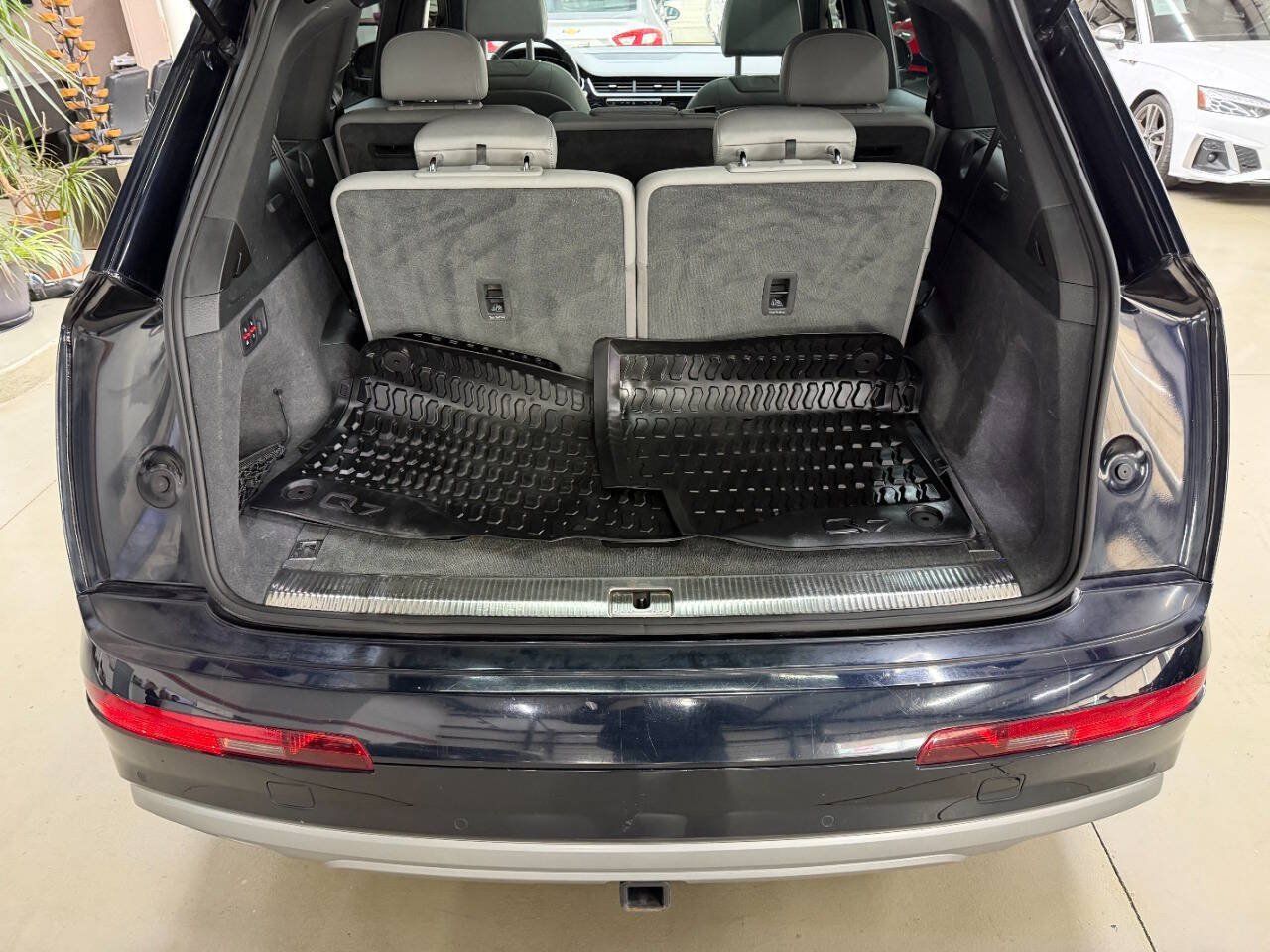 Used 2018 Audi Q7 3.0T Premium Plus w/ Premium Plus Package AWD/4WD image 9