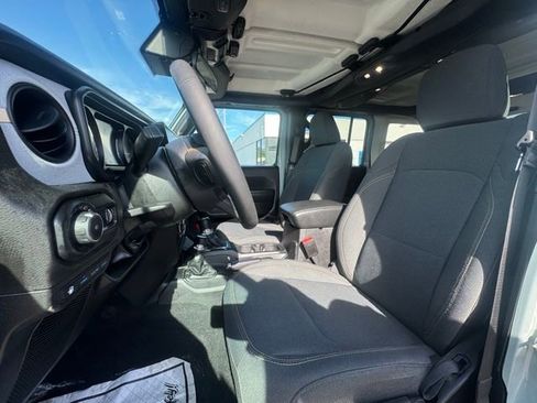 Used 2024 Jeep Wrangler Unlimited w/ Convenience Group AWD/4WD image 13