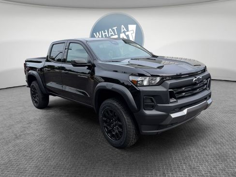 Used 2023 Chevrolet Colorado Trail Boss AWD/4WD image 1