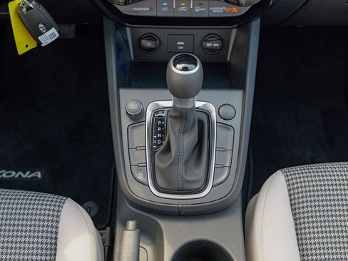 Used 2023 Hyundai Kona SE FWD image 50