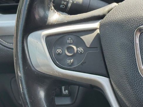 Used 2019 GMC Acadia SLE FWD image 17