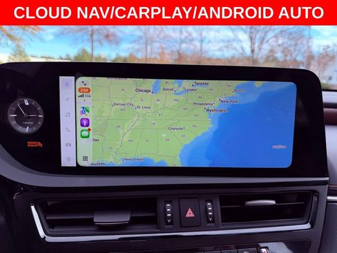 Certified 2025 Lexus ES 300h w/ Premium Package image 11