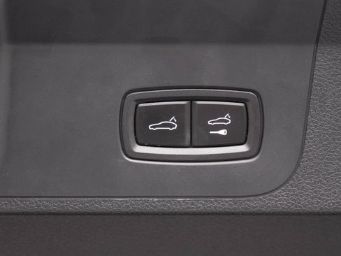 Certified 2023 Porsche Panamera Platinum Edition RWD image 35