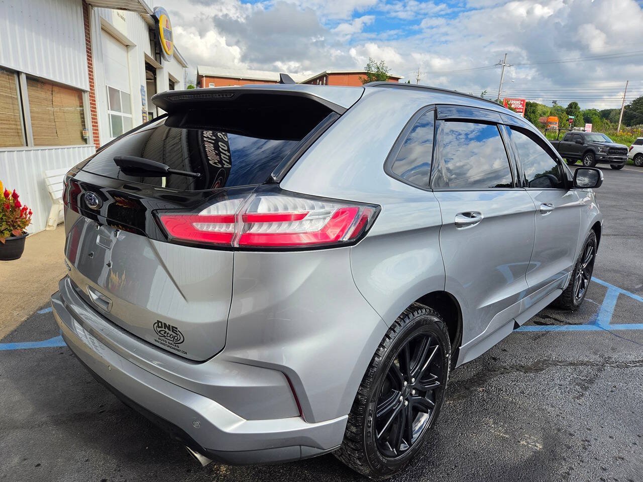 Used 2020 Ford Edge ST-Line w/ Cold Weather Package AWD/4WD image 7
