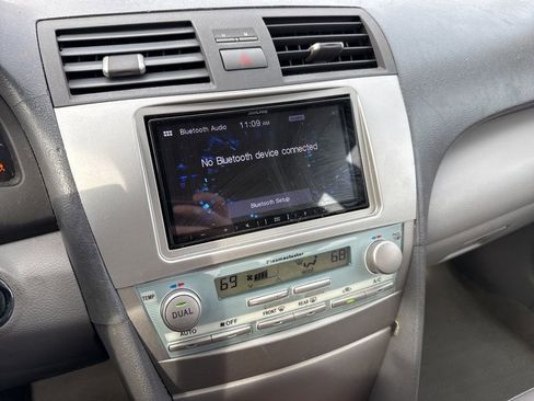 Used 2009 Toyota Camry XLE image 19