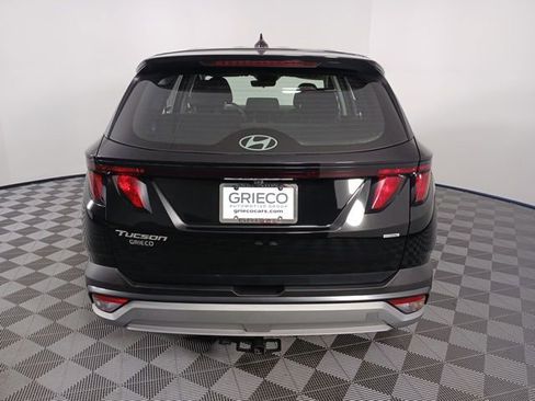 Used 2025 Hyundai Tucson SE image 6