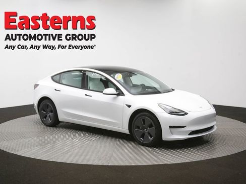 Used 2023 Tesla Model 3 Standard Range image 43