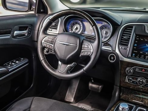 Used 2015 Chrysler 300 C RWD image 23