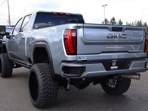 Used 2025 GMC Sierra 3500 Denali Ultimate image 3