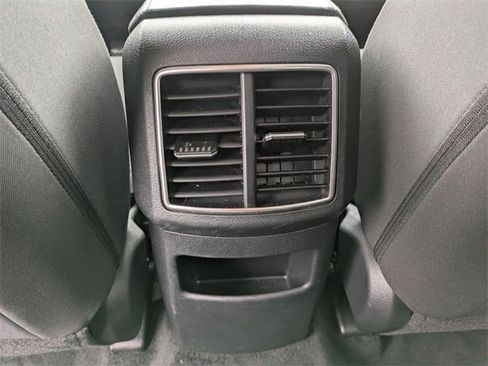 Used 2024 Kia Sportage LX image 18