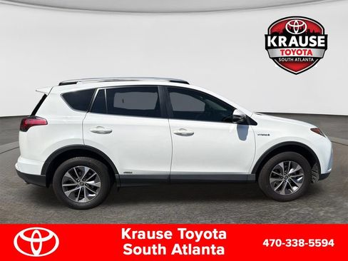 Used 2018 Toyota RAV4 XLE w/ Convenience Package AWD/4WD image 9